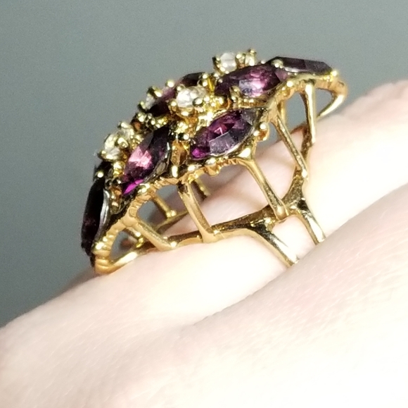 Relisted -Vintage purple gems ring 18k HGE cluster gold tone cocktail statement - Picture 9 of 15